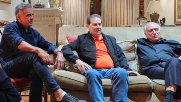 Reunião política